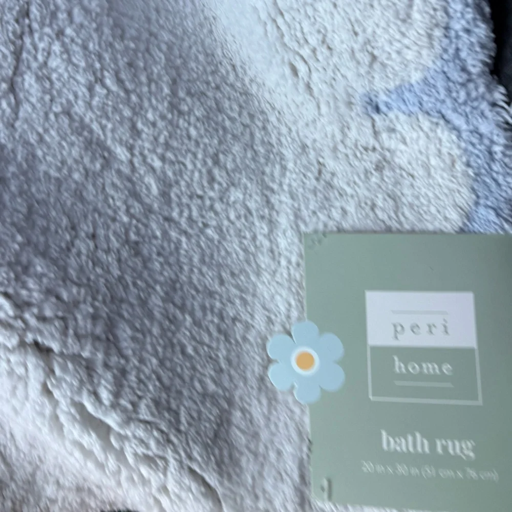 PERI HOME NWT Scallop Cotton Bath Rug -blue/white -30